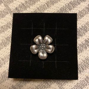 JAMES AVERY Size 4 Blooming Flower Sterling Silver ring